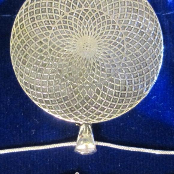 Walking Liberty Half Dollar Copper Round Necklace - Picture 4 of 6